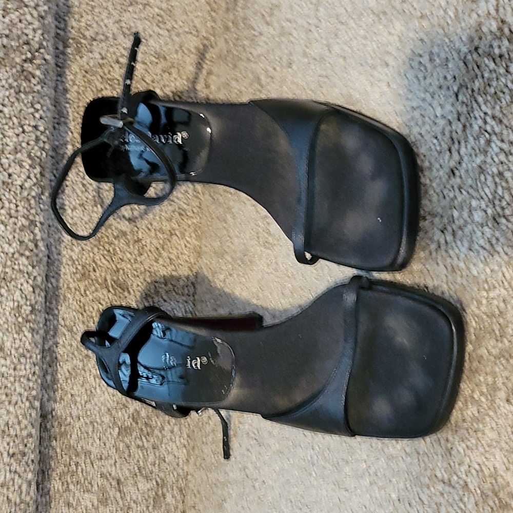 Women's shoes